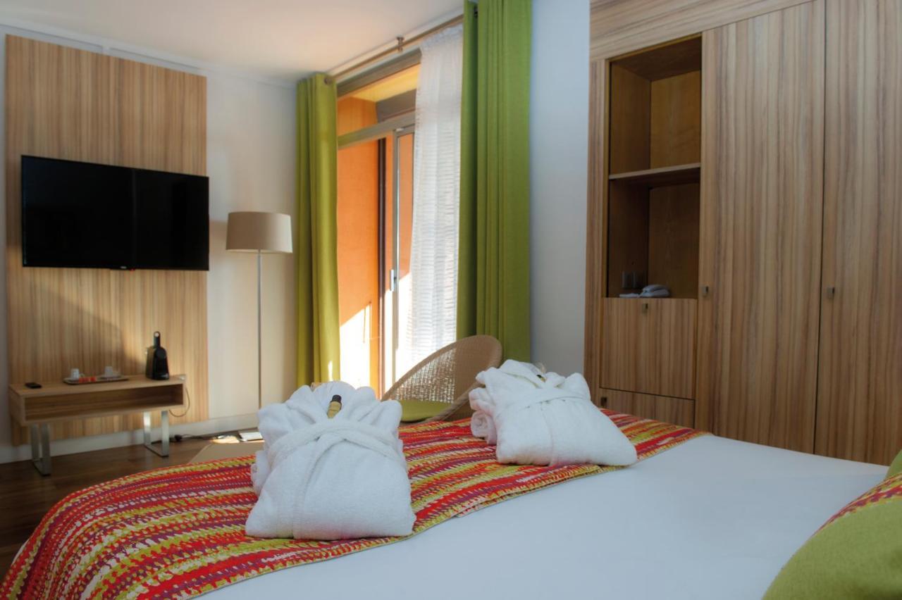 โฮเต็ล วาก็องซ์ เบลอ เดลคลอย Hotel แซงต์-ฌอง-กัป-เฟราต์ ภายนอก รูปภาพ