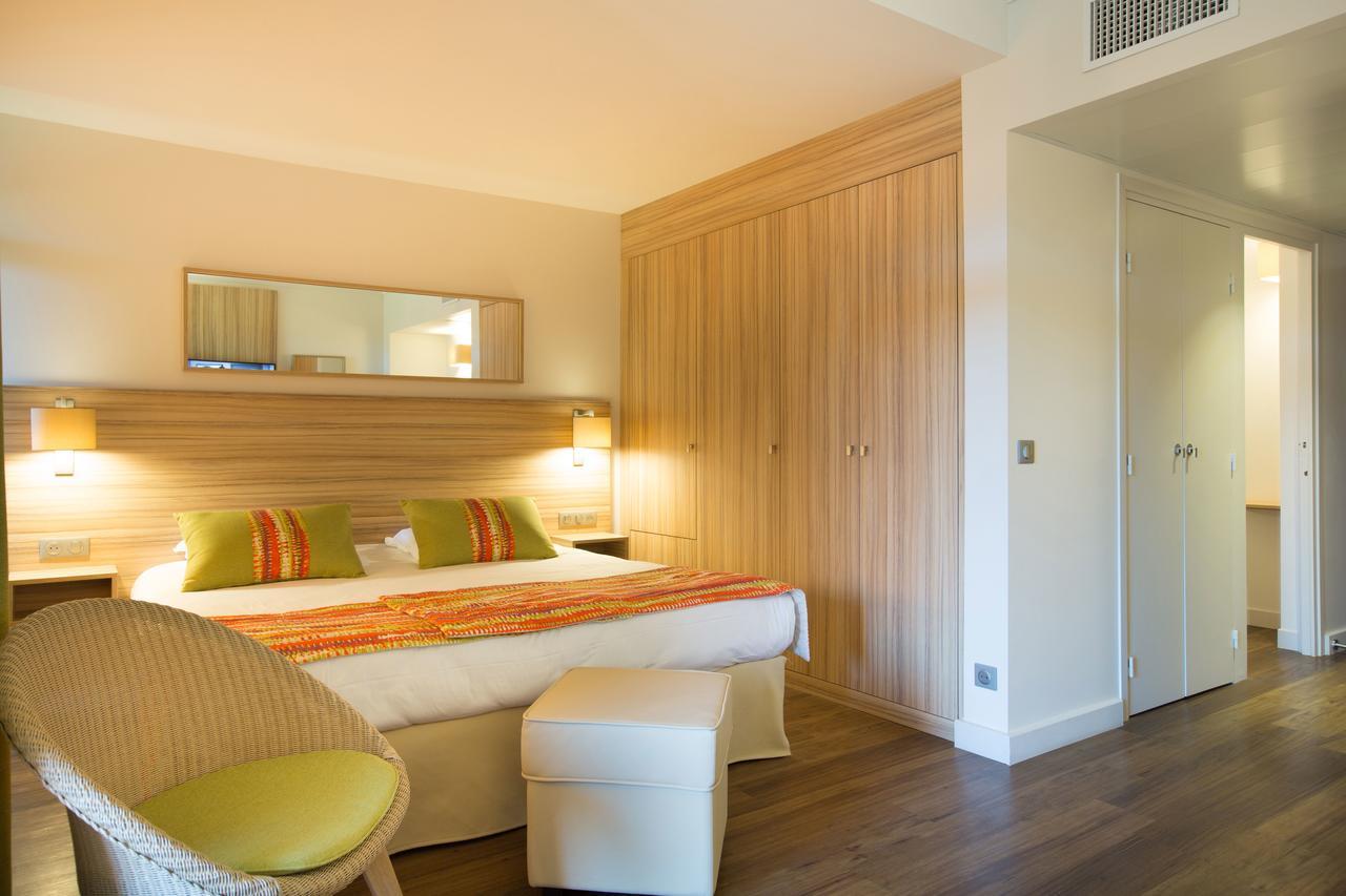 โฮเต็ล วาก็องซ์ เบลอ เดลคลอย Hotel แซงต์-ฌอง-กัป-เฟราต์ ภายนอก รูปภาพ