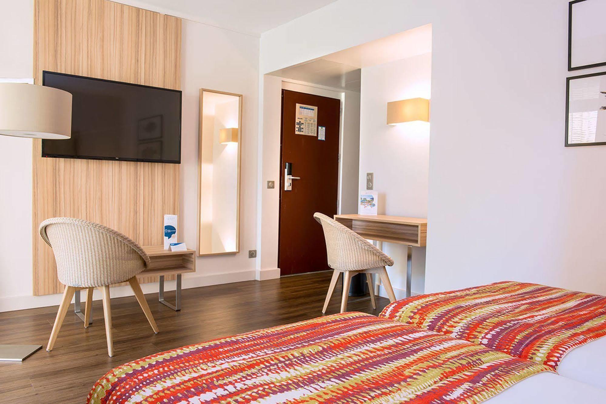 โฮเต็ล วาก็องซ์ เบลอ เดลคลอย Hotel แซงต์-ฌอง-กัป-เฟราต์ ภายนอก รูปภาพ